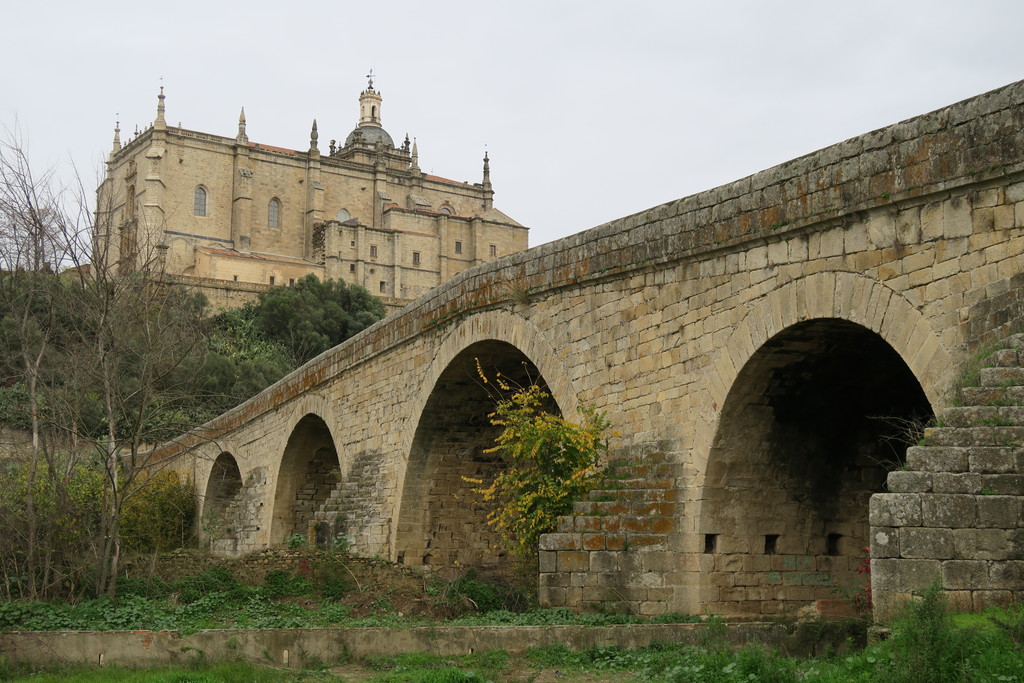 29.puente medieval Coria