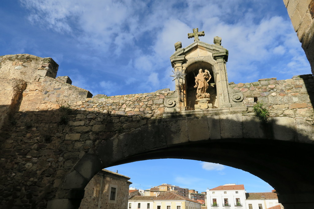 10.Arco de la Estrella Cáceres