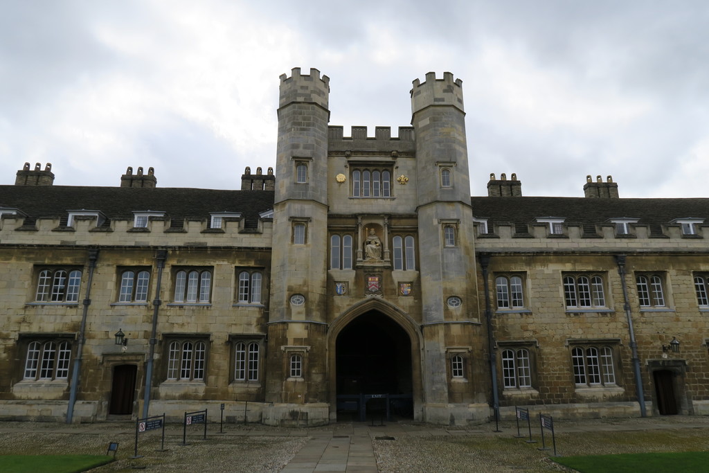 23.Trinity College Cambridge