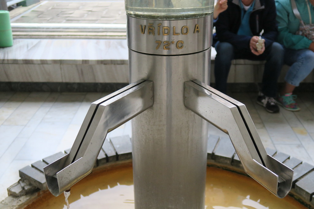 23.La Columnata de la Fuente Termal Karlovy Vary