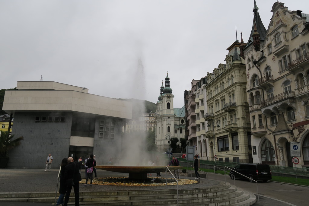 24.La Columnata de la Fuente Termal Karlovy Vary