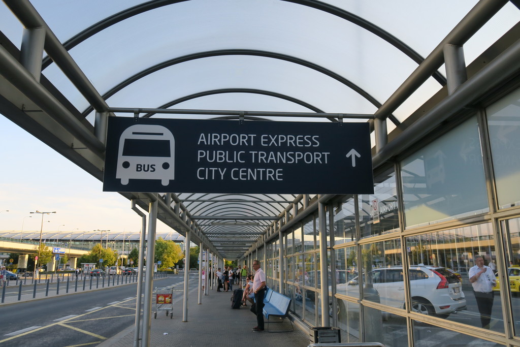 28.Airport Express Praga