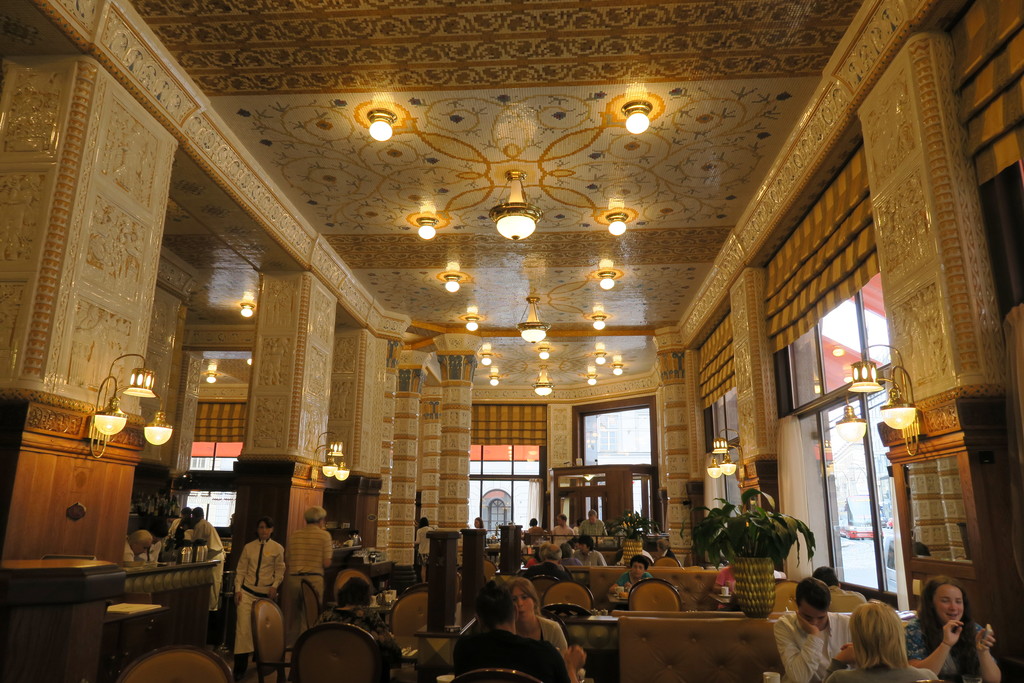 01.Café Imperial Praga