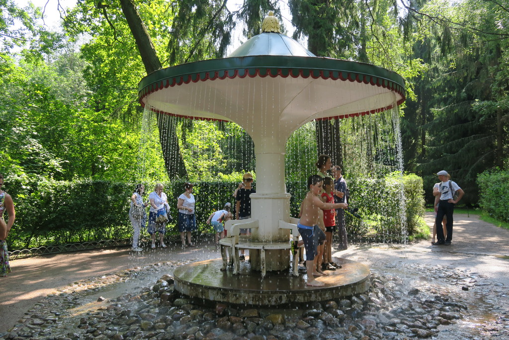 09.Palacio y jardines de Peterhof