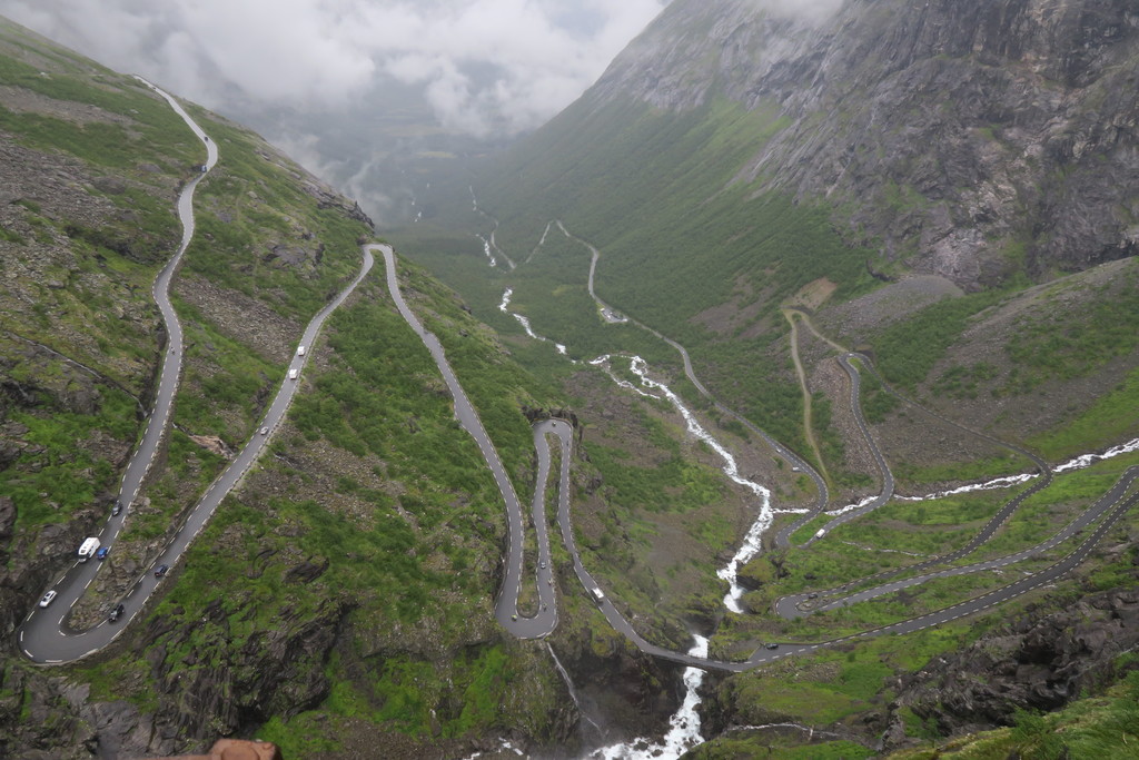 28.Trollstigen Noruega