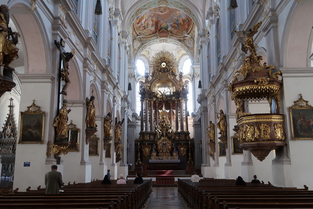 07.Peterskirche Munich