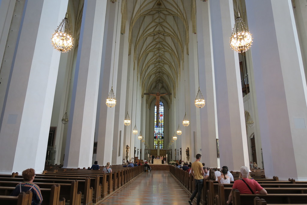 16.Frauenkirche Munich