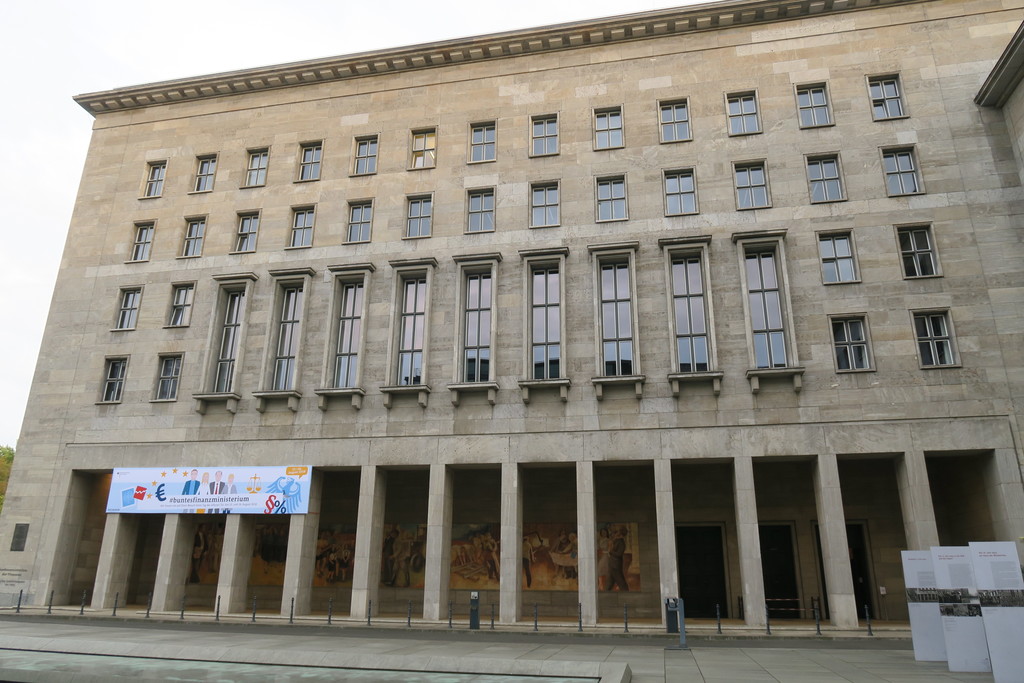 09.Edificio de la Luftwaffe Berlín