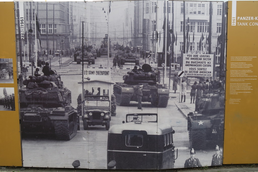 08.Checkpoint Charlie