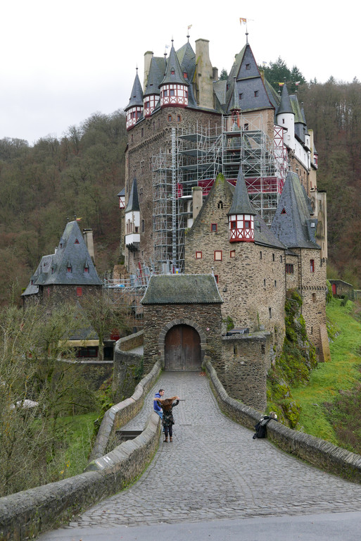 28.Burg Eltz