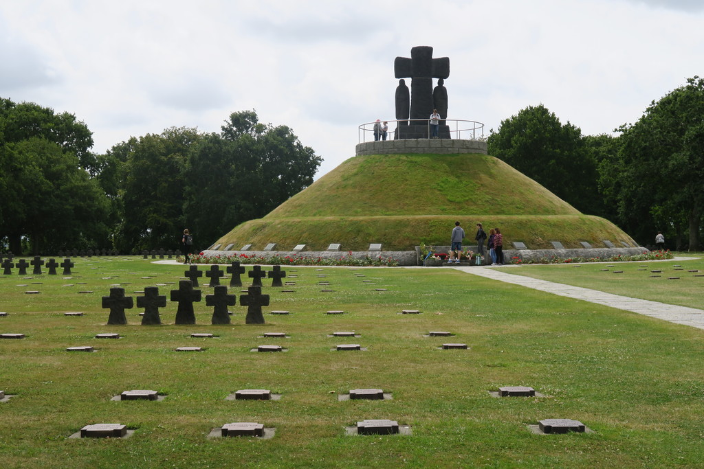 13.Cementerio alemán de La Cambe Normandía