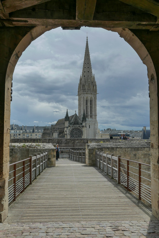 10.Caen