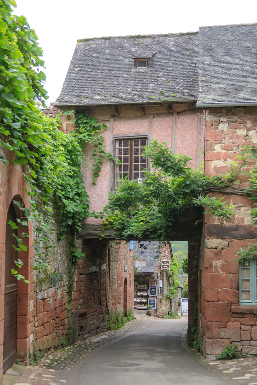 18.Collonges la Rouge